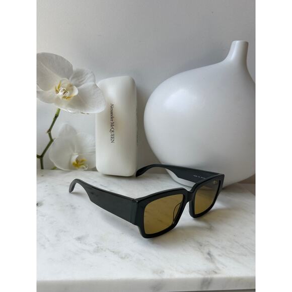 NEW Alexander McQueen AM0329S Green Unisex Sunglasses - Picture 2 of 8